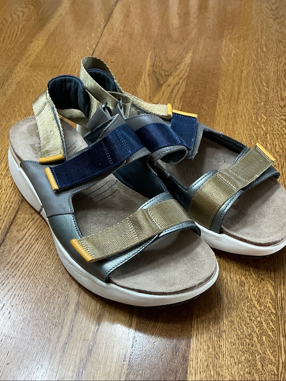 Woman’s Naot Odyssey silver,grey,blue sandal. Size 42/10. Hook+loop closure.Cute